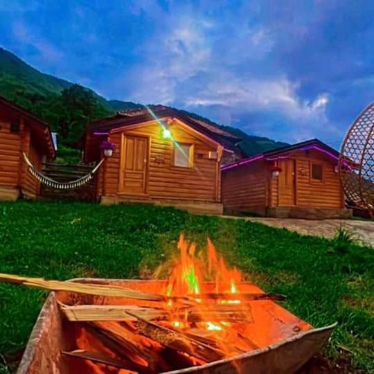 Dedushi Guesthouse &Wood Cabins-Camping Place Gusinje Экстерьер фото